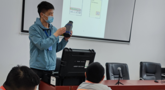 湖北興發(fā)不銹鋼檢測手持式光譜儀現(xiàn)場培訓